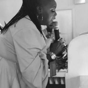 Meet your Posher, Toni